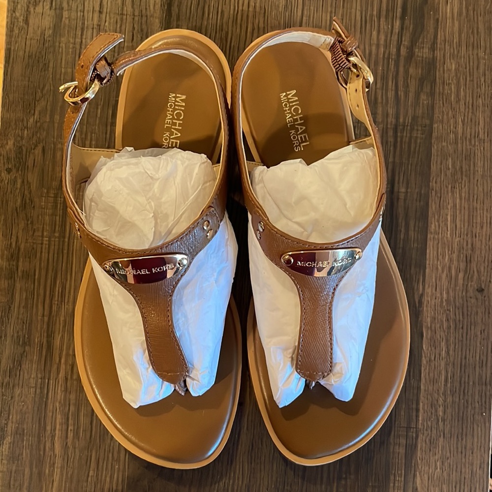 Michael Kors Plate flat sandals